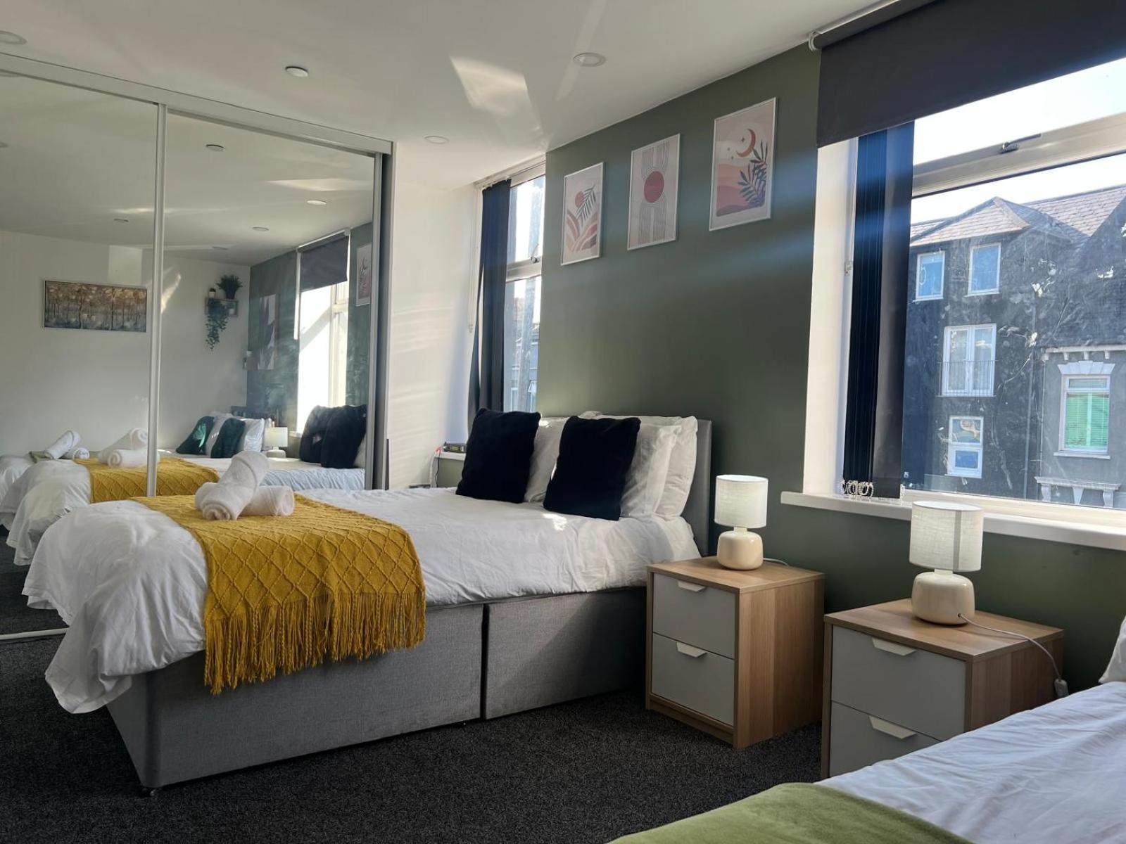 City Centre Location! For Business And Leisure! 5/6 Guests カーディフ エクステリア 写真